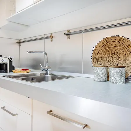Unconventional Near Linate - Supreme Meme Loft Appartement *