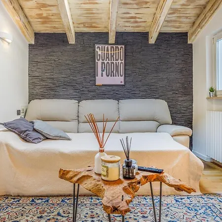Unconventional Near Linate - Supreme Meme Loft Appartement *